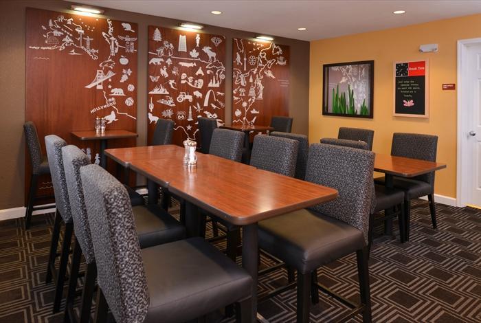 Candlewood Suites St Louis St Charles By Ihg Saint Charles Exterior foto